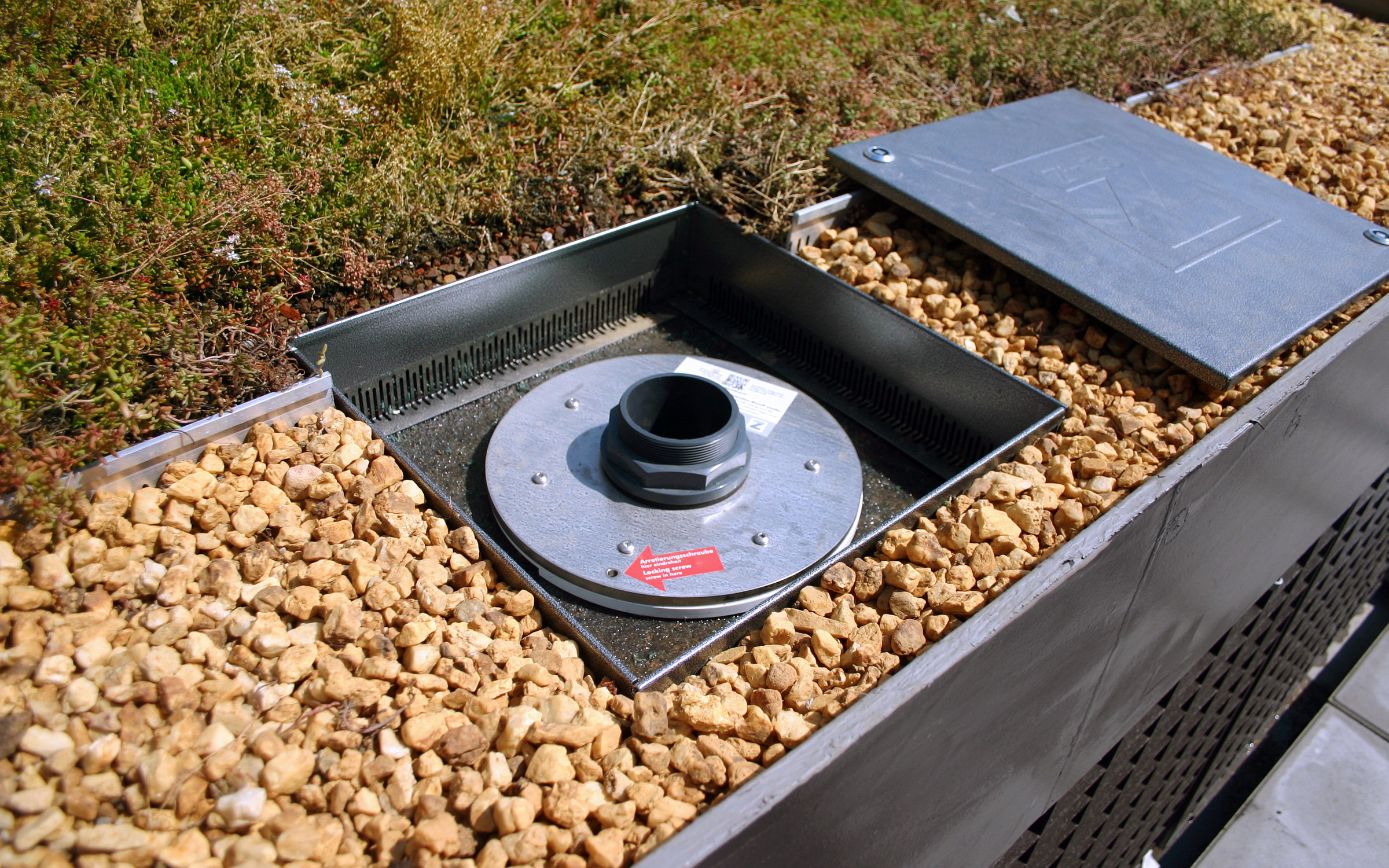 Caja de control en substrato